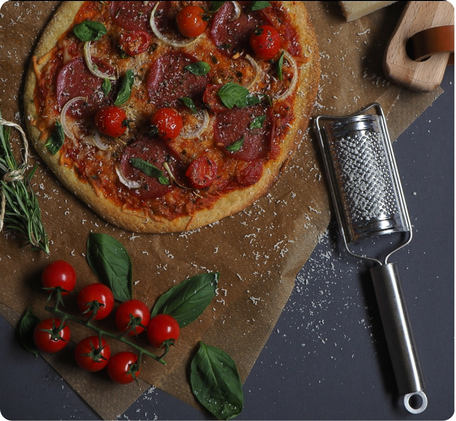 Pizza met een flatlay gefotografeerd